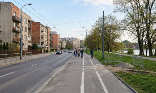 Kraków: Przygotowania do budowy tunelu pieszo-rowerowego pod ul. Ofiar Dąbia